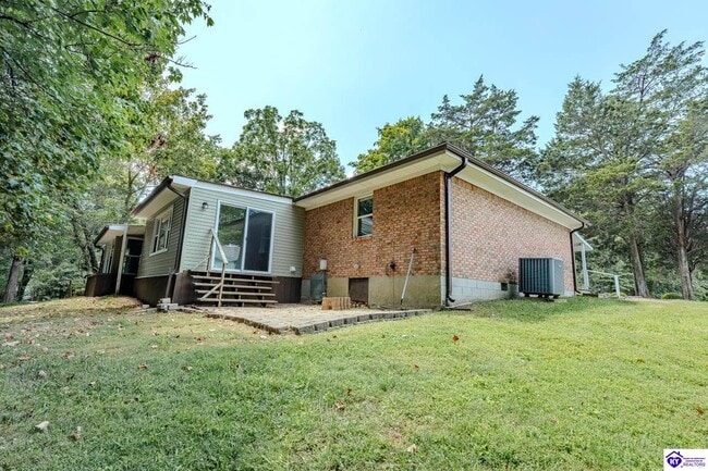 Building Photo - 343 Meadowview Dr