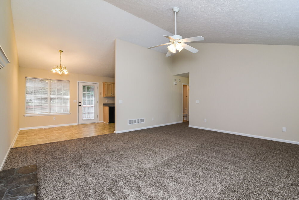 Building Photo - 9670 Crestview Terrace