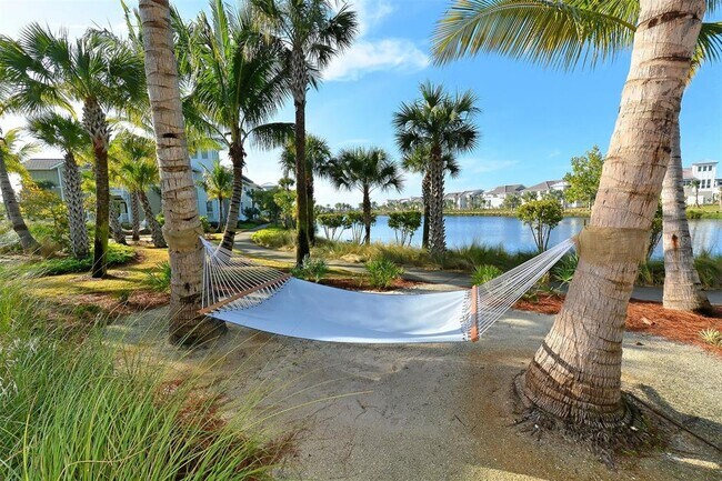 Building Photo - 280 St Lucia Dr