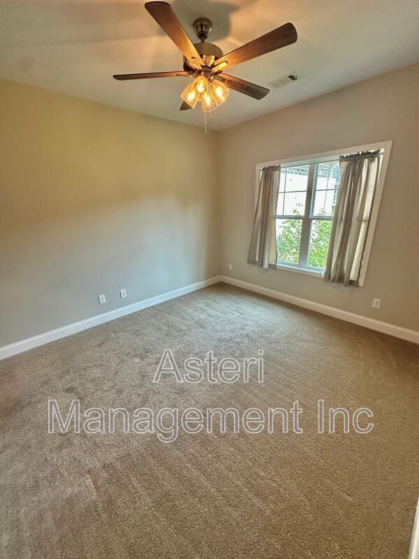 Building Photo - 113 Lasso Drive