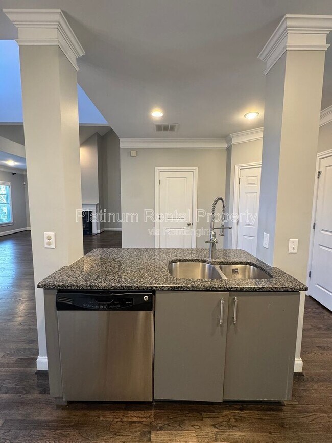 Building Photo - 1705 Barfield Run NW