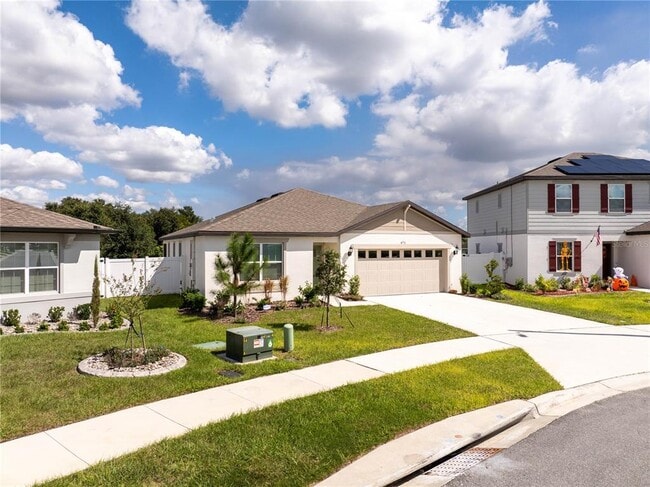 Building Photo - 471 Pine Tree Blvd