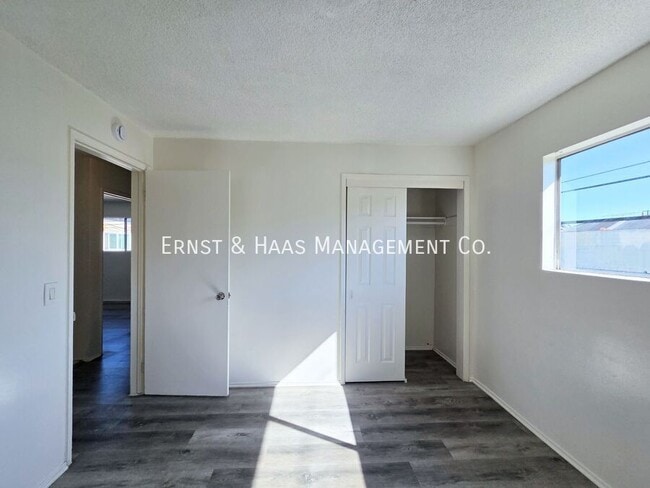 Building Photo - 1330 Walnut Ave