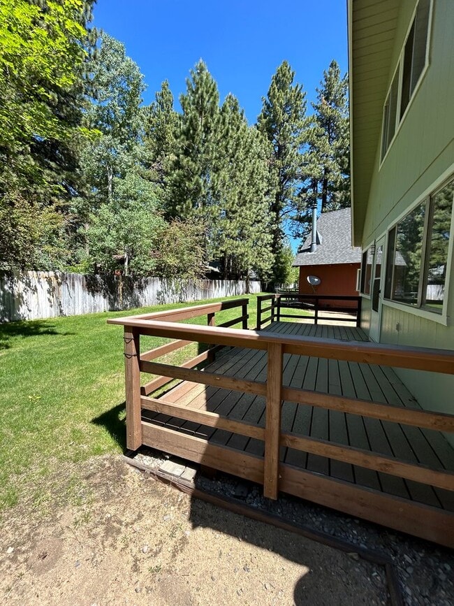 Building Photo - Highland Woods Neighborhood * Renovated 2 ...