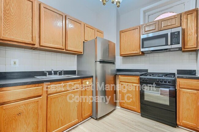 Building Photo - 2348 Eutaw Pl