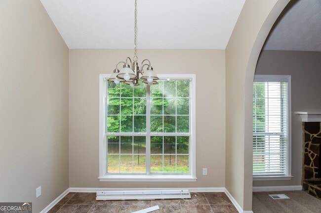 Building Photo - 121 Aristocratic Way