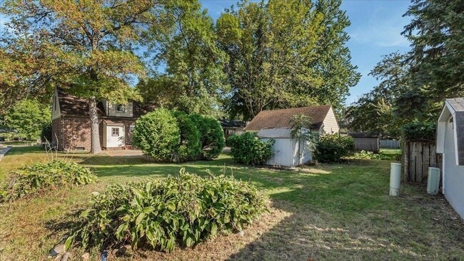 Building Photo - 828 15th St SW