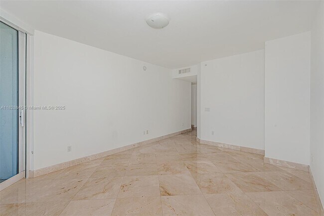 Building Photo - 4779 Collins Ave