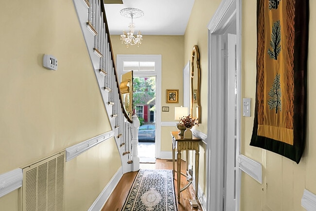 Building Photo - 6 Wentworth St