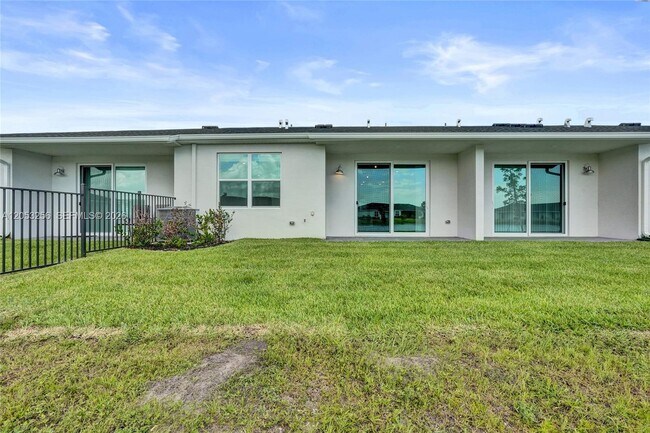 Building Photo - 3783 Harborside Ave