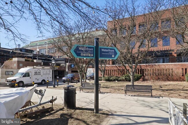 Building Photo - 1201 N Royal St