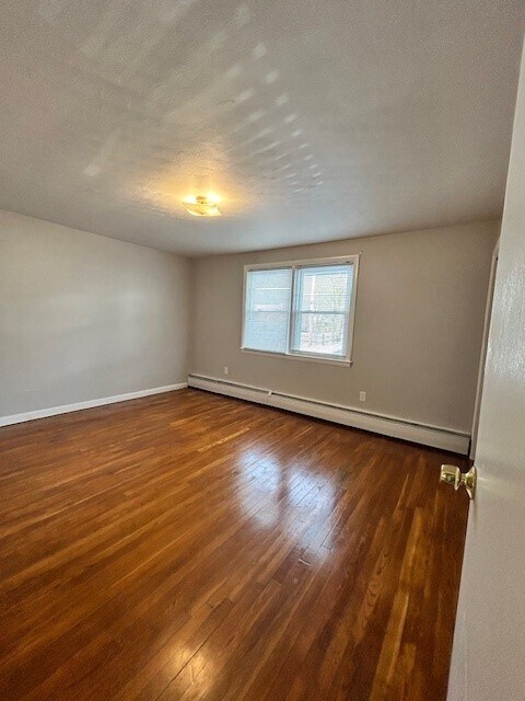 Building Photo - 91 Moore Ave