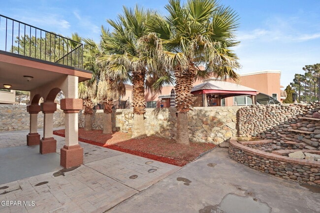 Building Photo - 636 Paseo Hermoso Dr