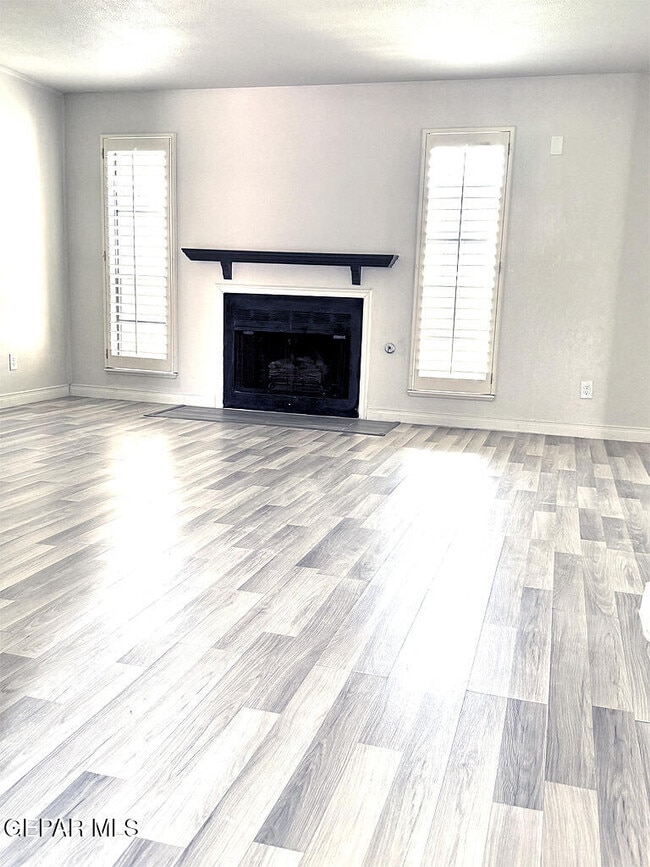 Building Photo - 707 El Pinal Pl