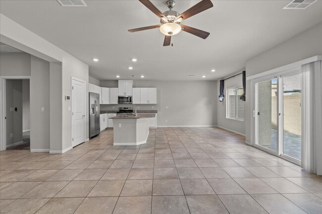 Building Photo - Expansive, Luxurious 5-Bedroom Oasis with ...