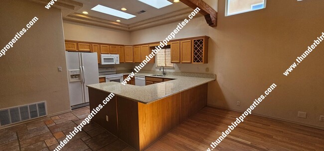Building Photo - Beautiful NE Heights location