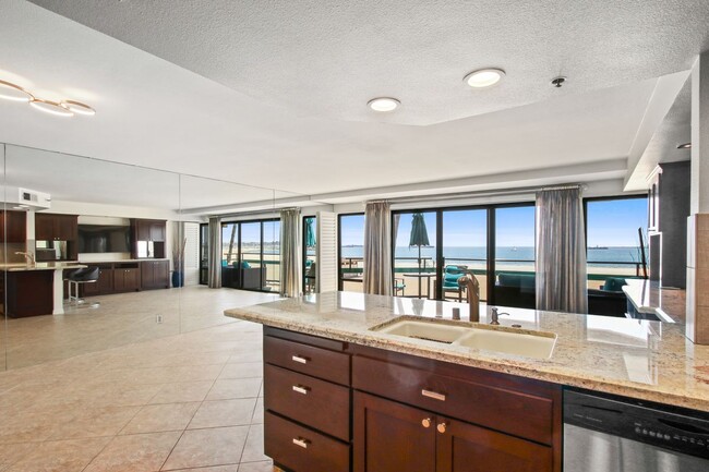 Building Photo - 1310 E Ocean Blvd