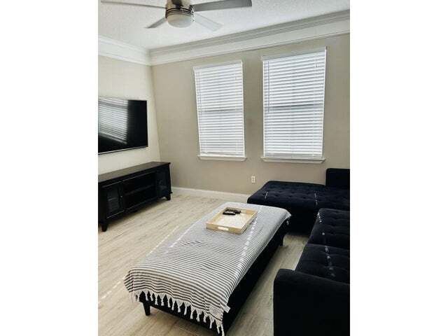 Building Photo - 2046 Alta Meadows Ln