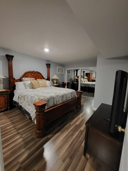 Building Photo - 9189 Lees Ridge Rd