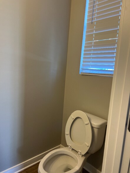 Building Photo - 2120 Herman St