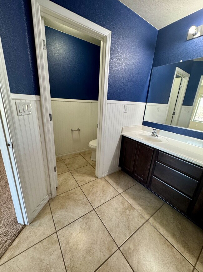 Building Photo - Move in Special 1/2 off first full month's...