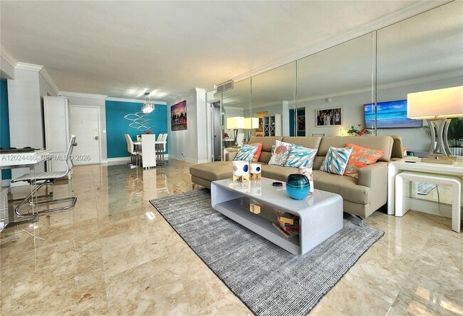 Building Photo - 2030 S Ocean Dr