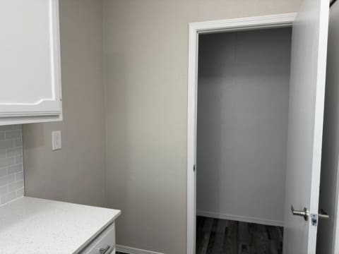 Building Photo - 684 W Warrior Trl