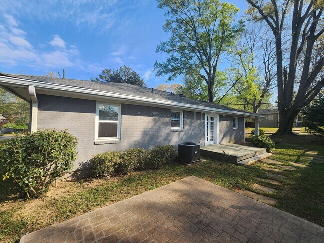 Building Photo - 3545 Orchard St