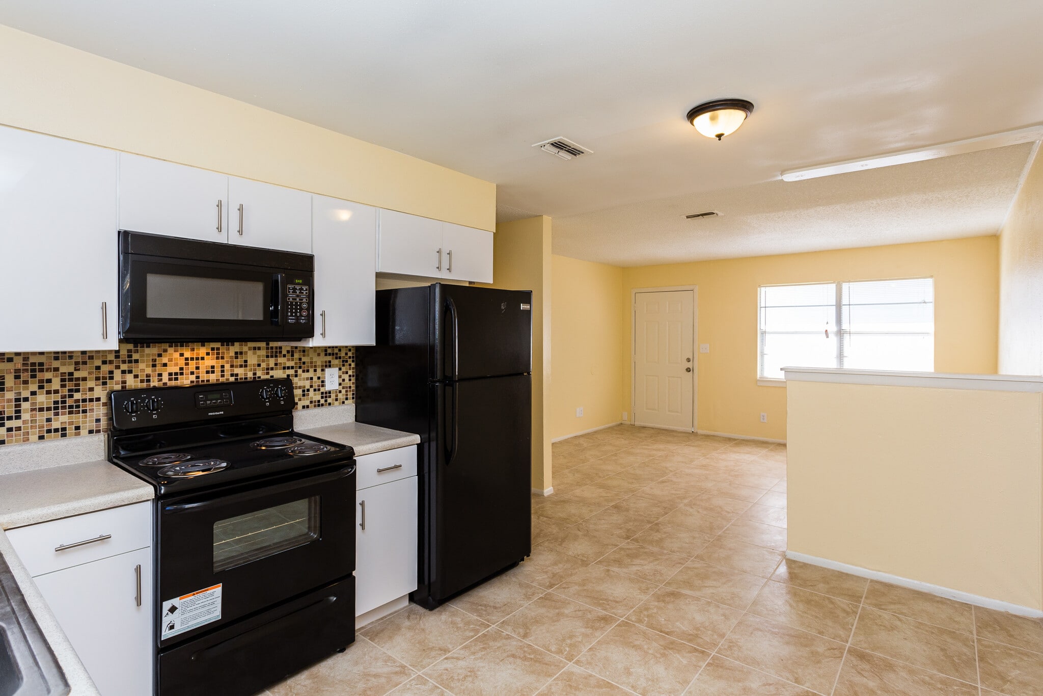 Building Photo - 2239 Bryan St