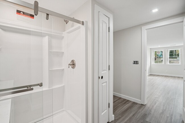 Building Photo - 2700 Alhambra Cir