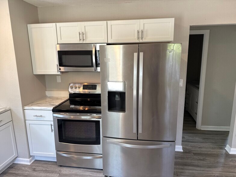 Full size fridge - 5706 South Union St
