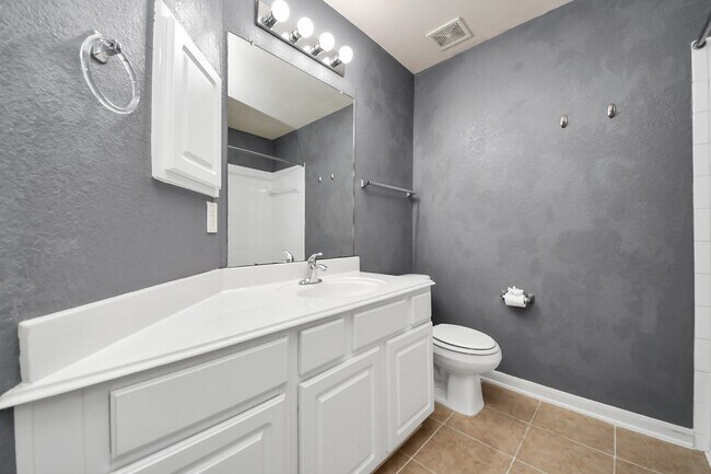 Building Photo - 7730 Trail Hollow