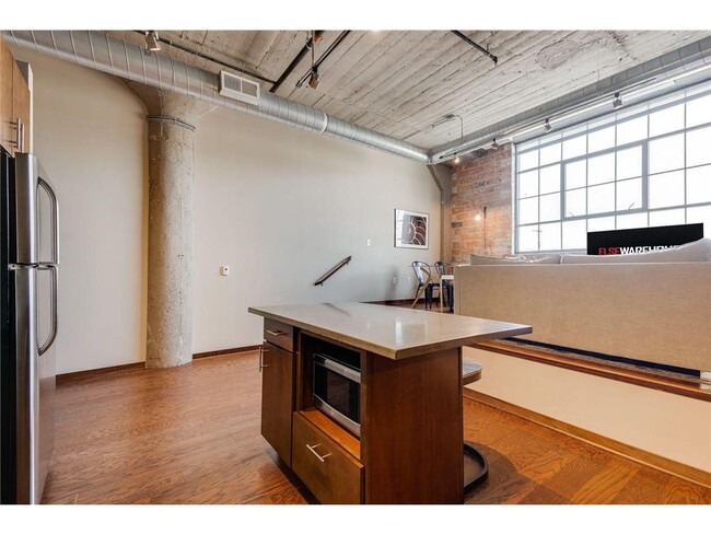 Building Photo - 730 N Washington Ave