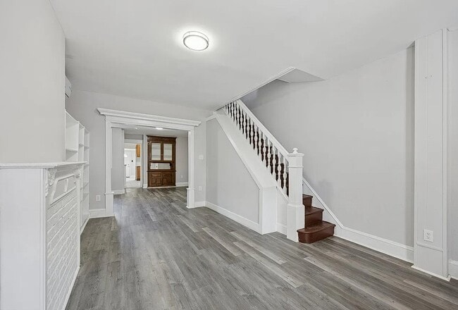 Building Photo - 1343 N Allison St