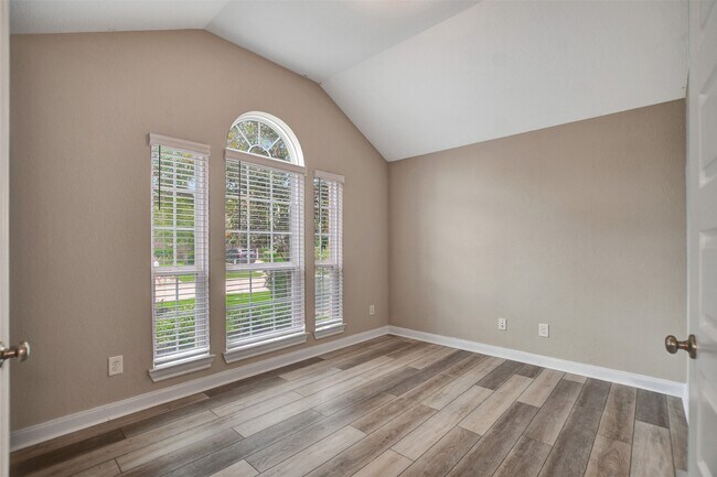 Building Photo - 22610 Birch Ridge Meadow Dr