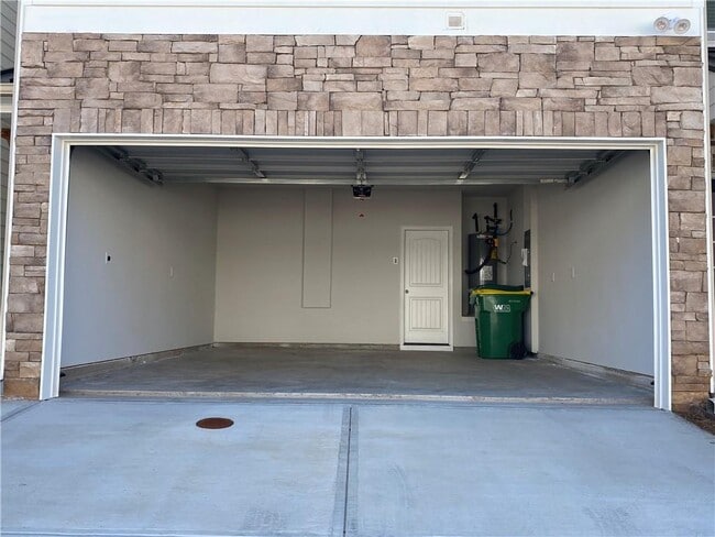 Building Photo - 284 Whitetail Cir