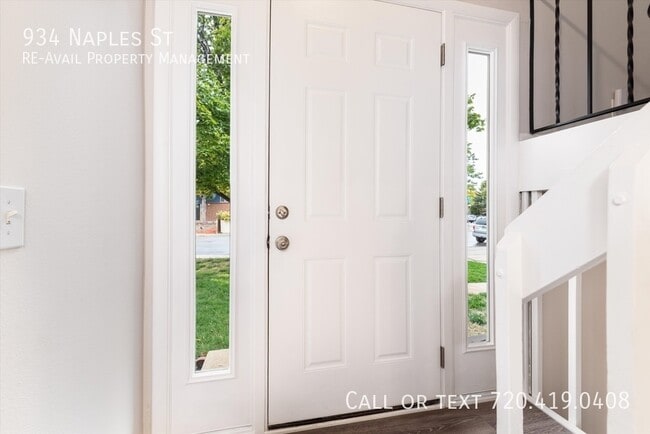 Building Photo - 934 Naples St