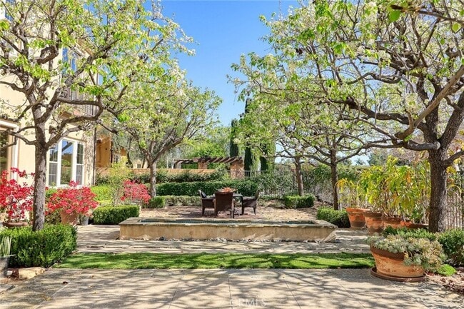 Building Photo - 19668 Three Oaks Ln