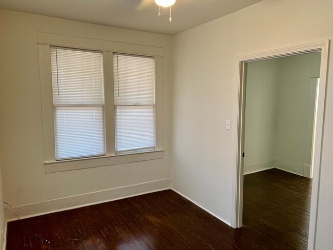 Building Photo - West End 3 Bedroom, 1 Bath for Rent with u...