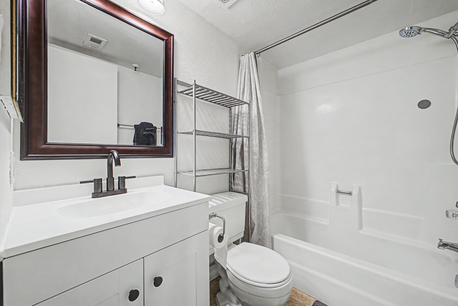 Building Photo - 7474 E Earll Dr
