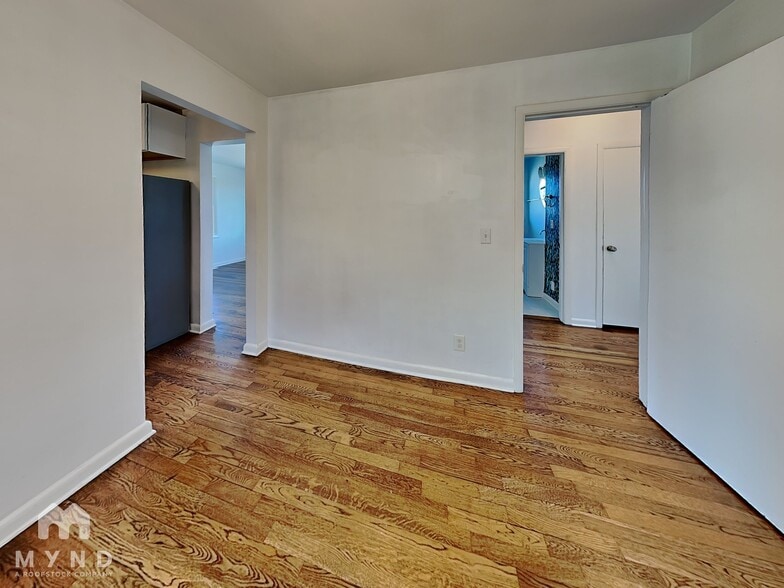 Building Photo - 1317 Davidson St