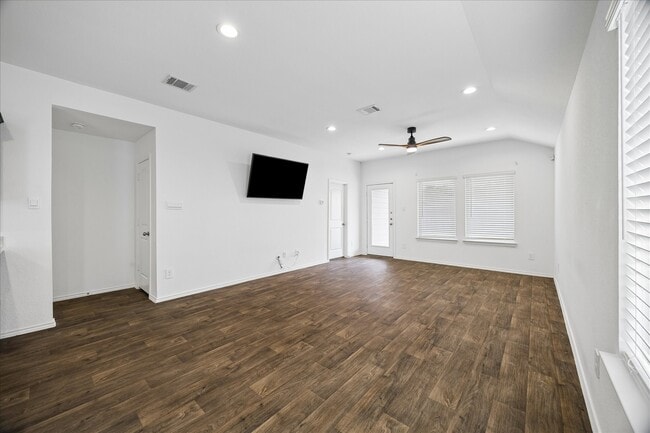 Building Photo - 16691 Lonely Pines Dr