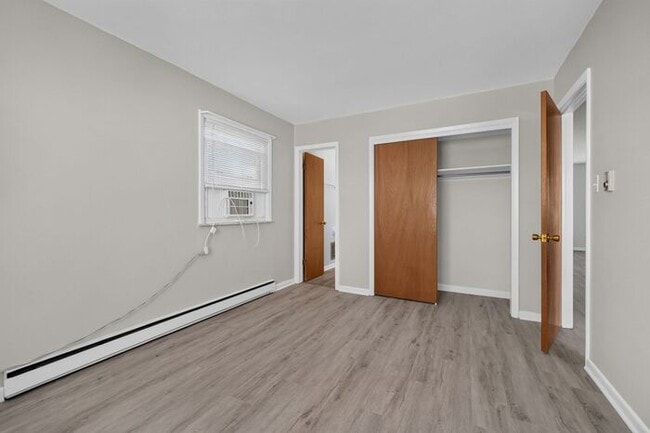Building Photo - 5801 W 25th St