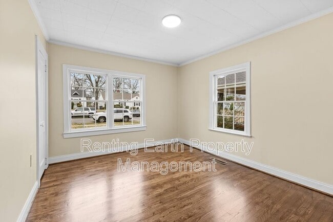 Building Photo - 1619 31st St Ensley