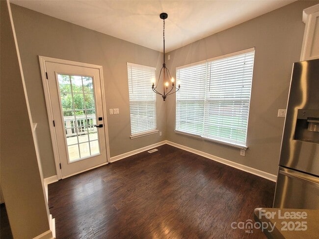 Building Photo - 5618 Branthurst Dr
