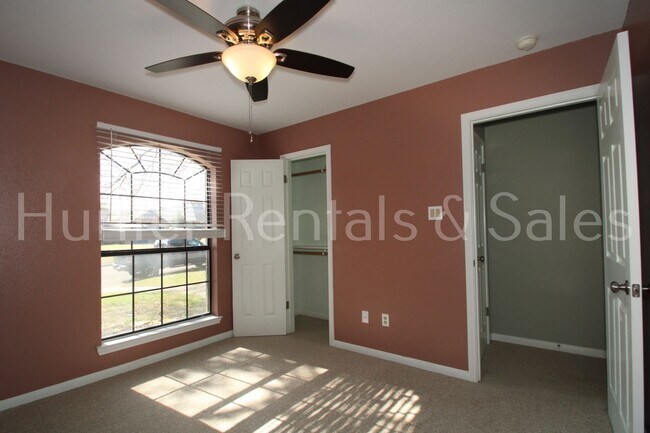 Building Photo - Sweet Like Honey!