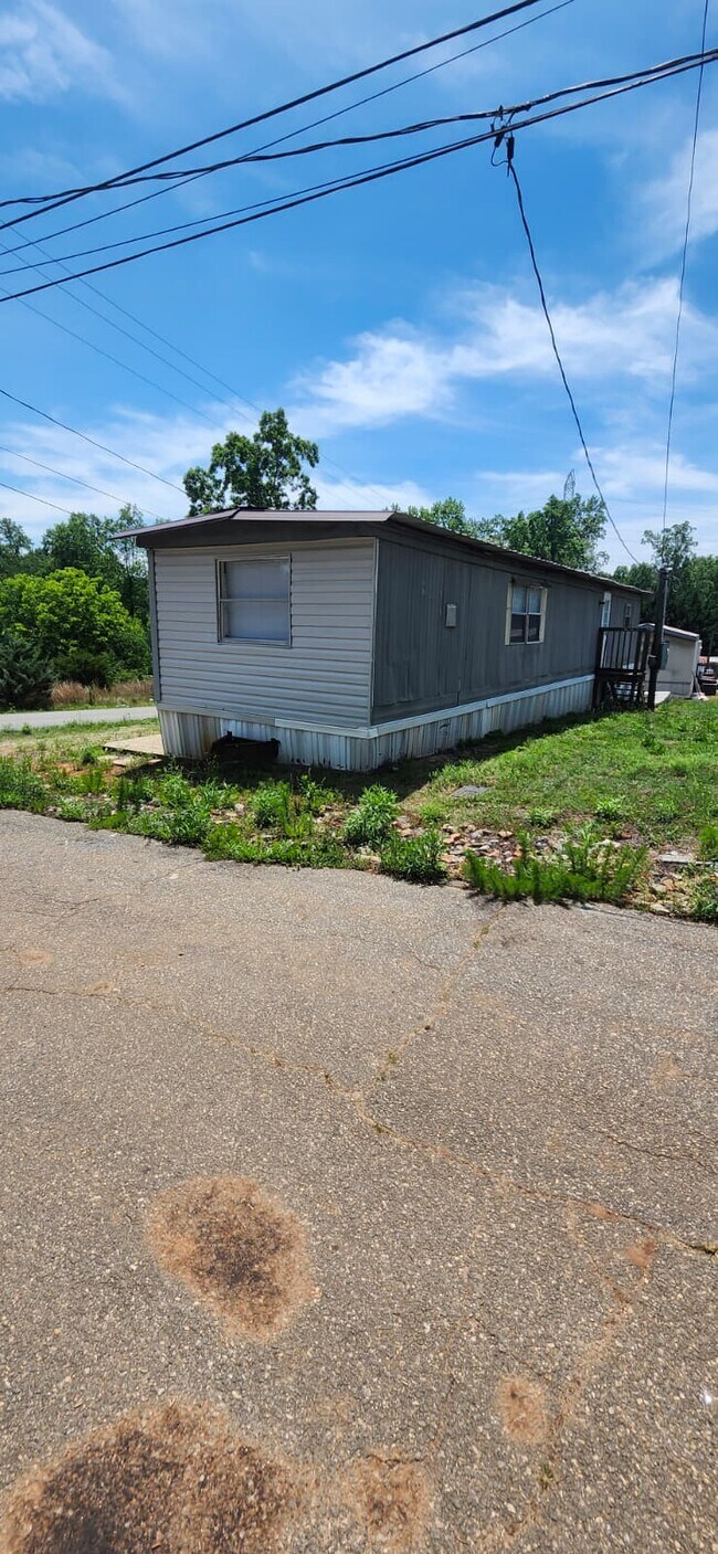 Building Photo - 8364 Cedar St