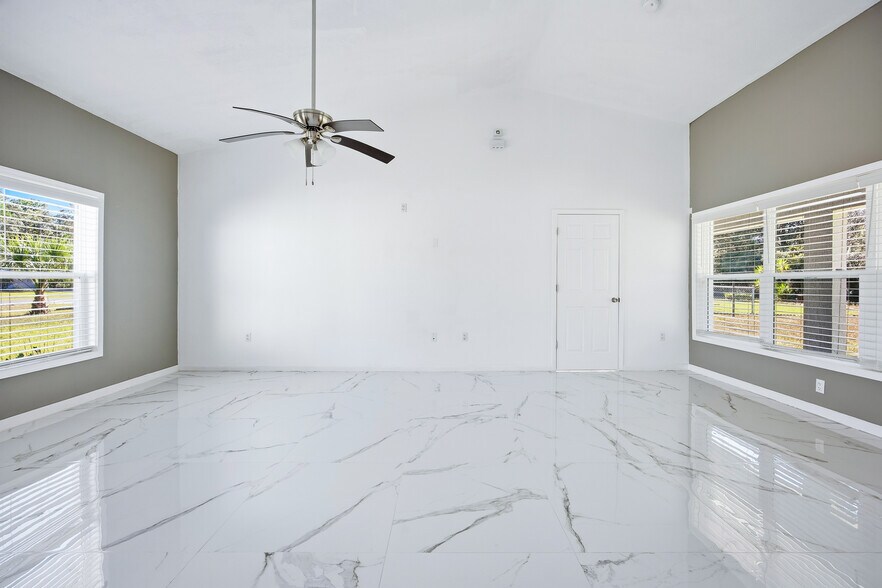 Building Photo - 14550 SW 61st Ct