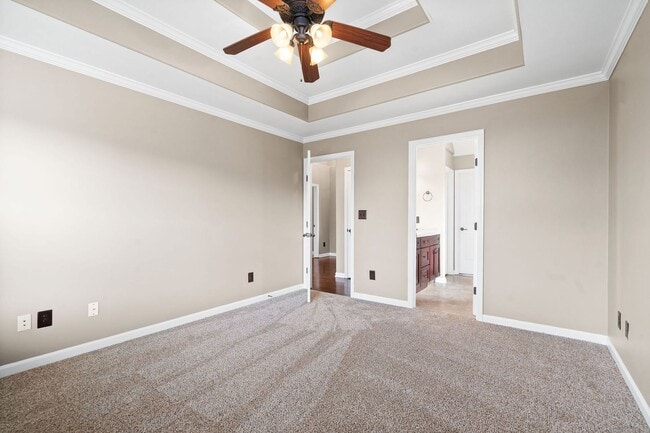 Building Photo - Pet Friendly Three Bedroom with Bonus!