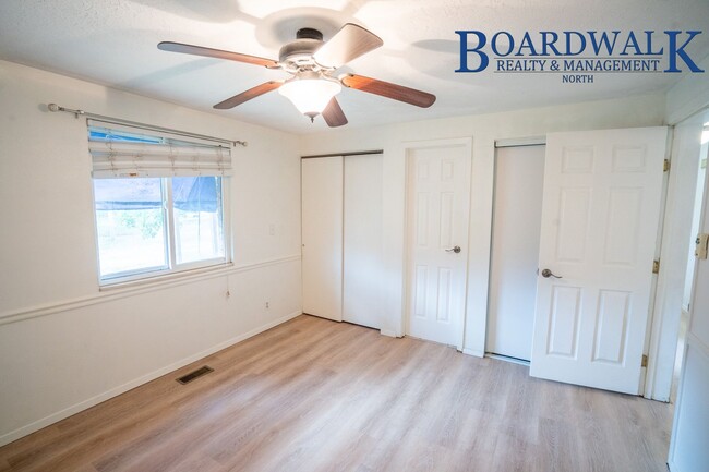 Building Photo - Updated 4 Bedroom Home in Beautiful Eden!